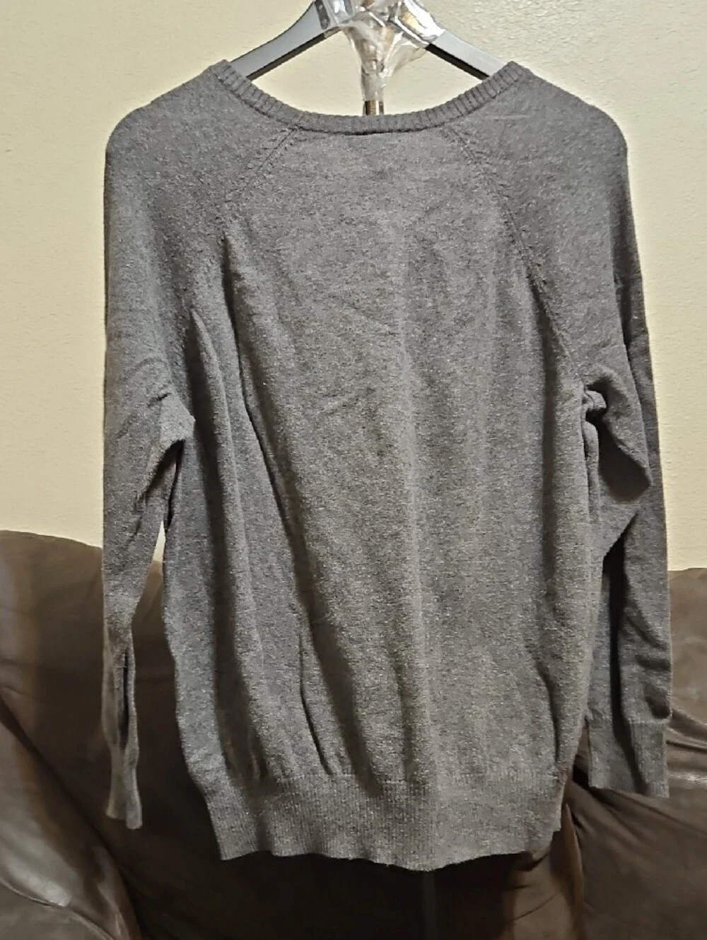 torrid Gray Crewneck Sweater with Red Heart-Print Lips Graphic